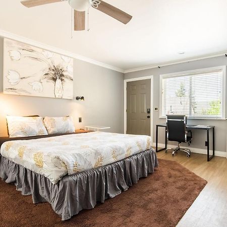 Big Bear Spa Suites ビッグ・ベアー・レイク エクステリア 写真