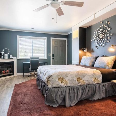 Big Bear Spa Suites ビッグ・ベアー・レイク エクステリア 写真