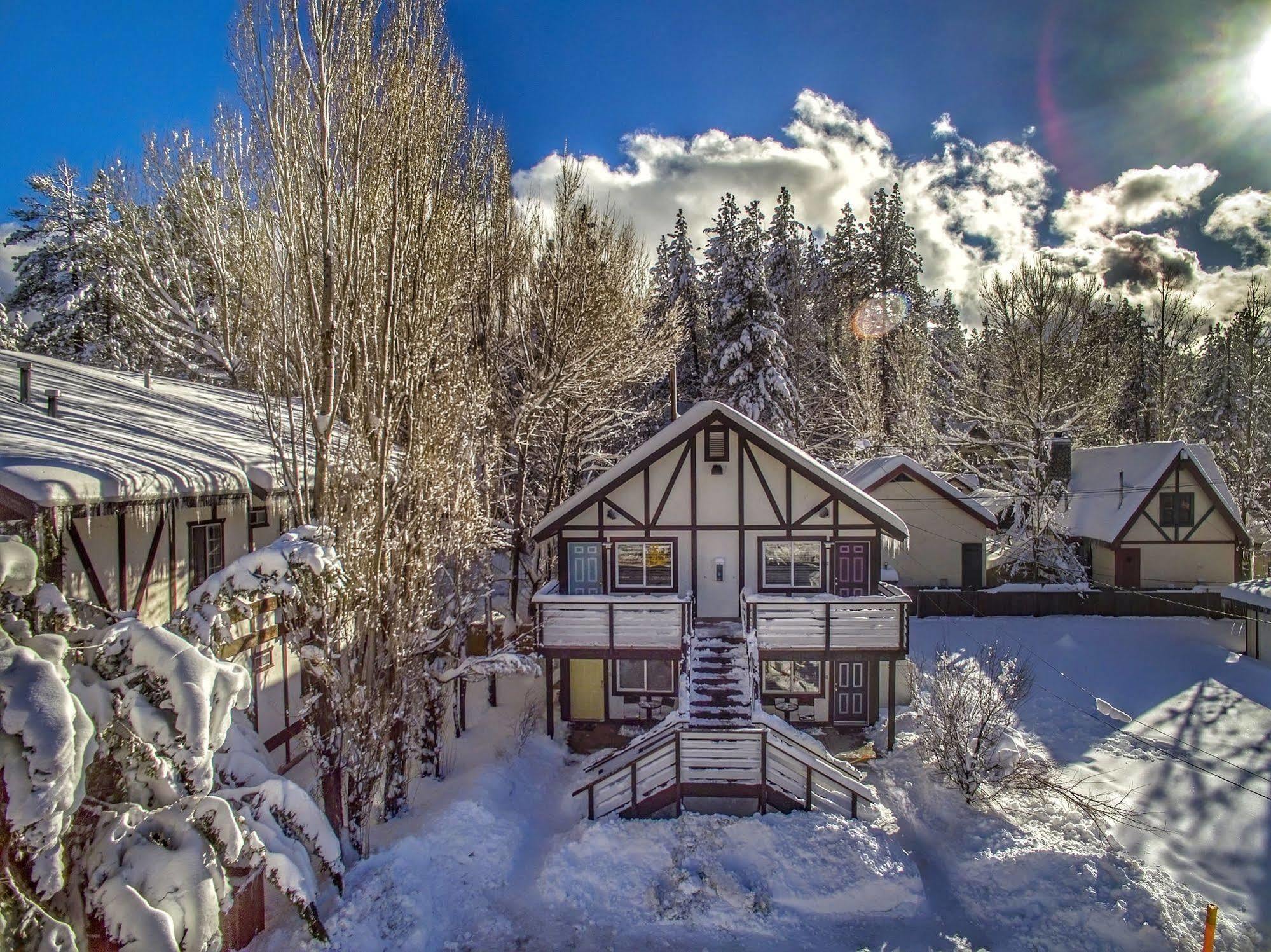 Big Bear Spa Suites ビッグ・ベアー・レイク エクステリア 写真